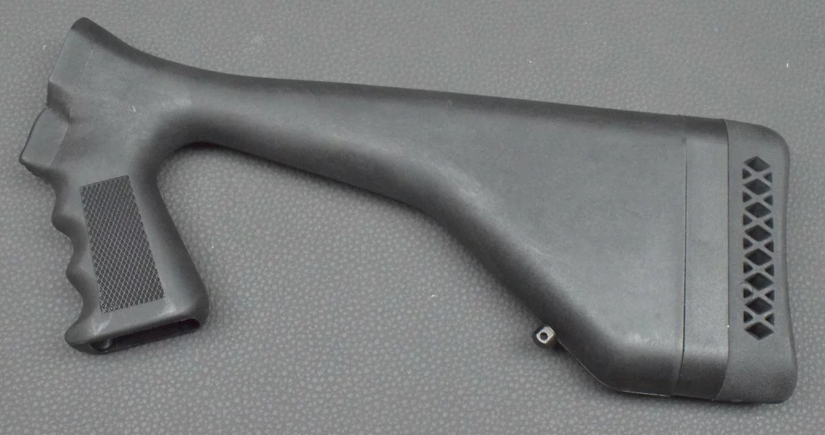 Synthetik-Pistolengriffschaft für Mossberg SLB 930 Blackwater, Neuware
