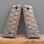 Colt 1911 Holzgriffschale, Ausführung 41,Wellen dunkel, Nußbaum, Neu