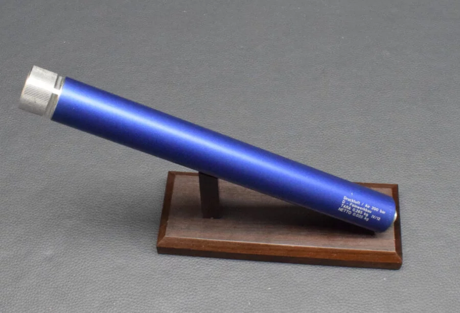 1 ältere Feinwerkbau Co² Kartuschen für Luftgewehr 30,5cm