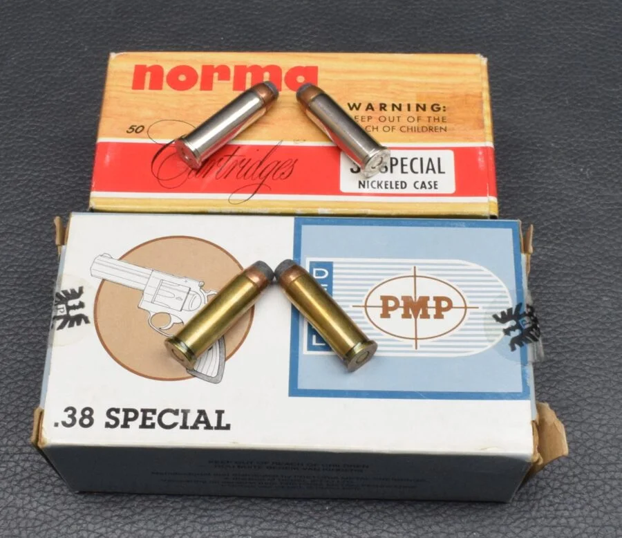 100 Patronen  Konvolut Kal..38 Special HP/FN