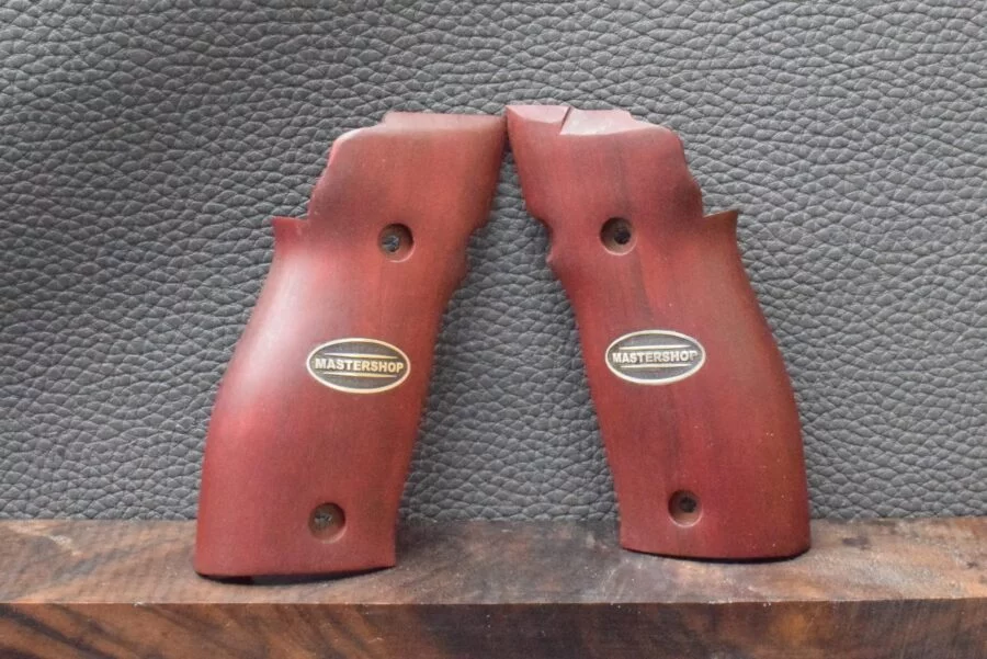 Sig Sauer P226 X-Five , Motiv rötlich Glatt mit Mastershop Logo, Walnuss, Neuware zum Sonderpreis!