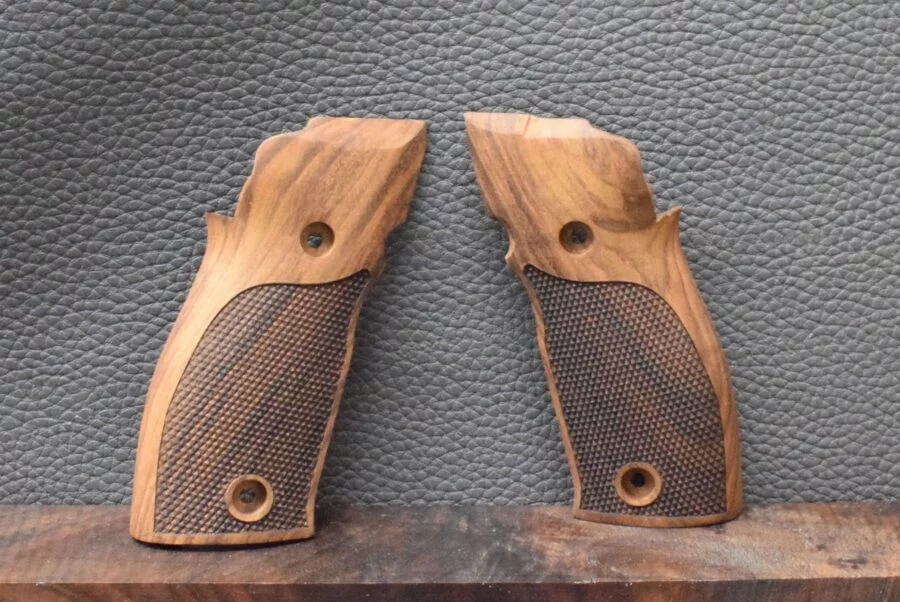 Sig Sauer P226 X-Five , Motiv Fischhaut HK2, Walnuss, Neuware zum Sonderpreis!