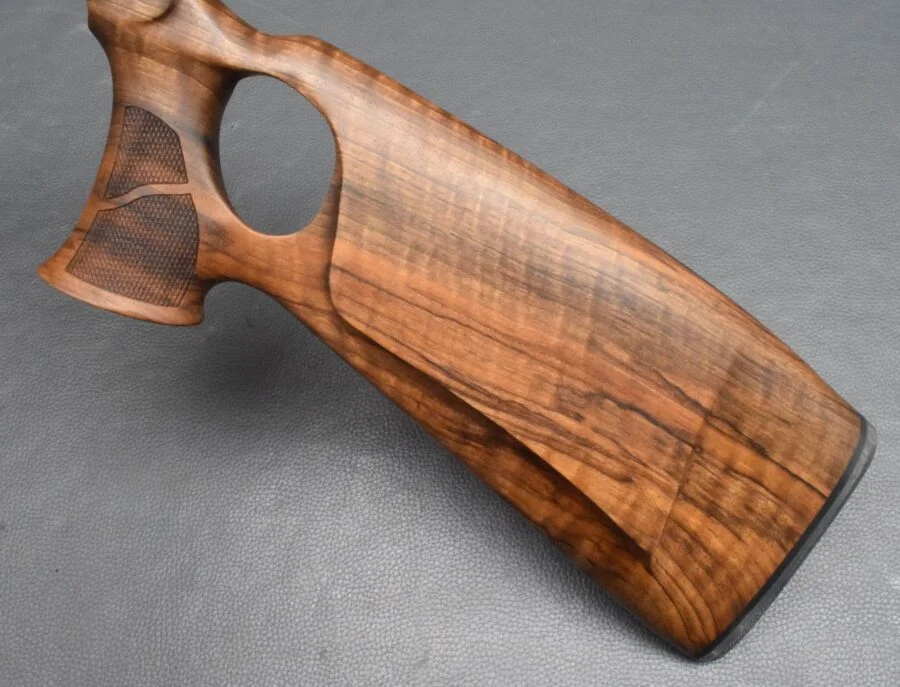 Blaser R93, Jagd-Lochschaft Set, 2-teilig, Nußbaum HK V, bayr. Backe, Neuware – Bild 4