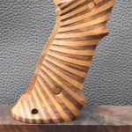 Colt 1911, Targetgriff, Walnuss, Logo Sonnenstrahl, Neuware, Zum Sonderpreis !