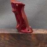 Colt 1911, Targetgriff, Walnuss, glatte Oberfläche , Farbe Rot, Neuware, Zum Sonderpreis !