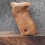 Sig/Sauer, P 228, Oberfläche Glatt, Walnuss, Neuware zum Sonderpreis!