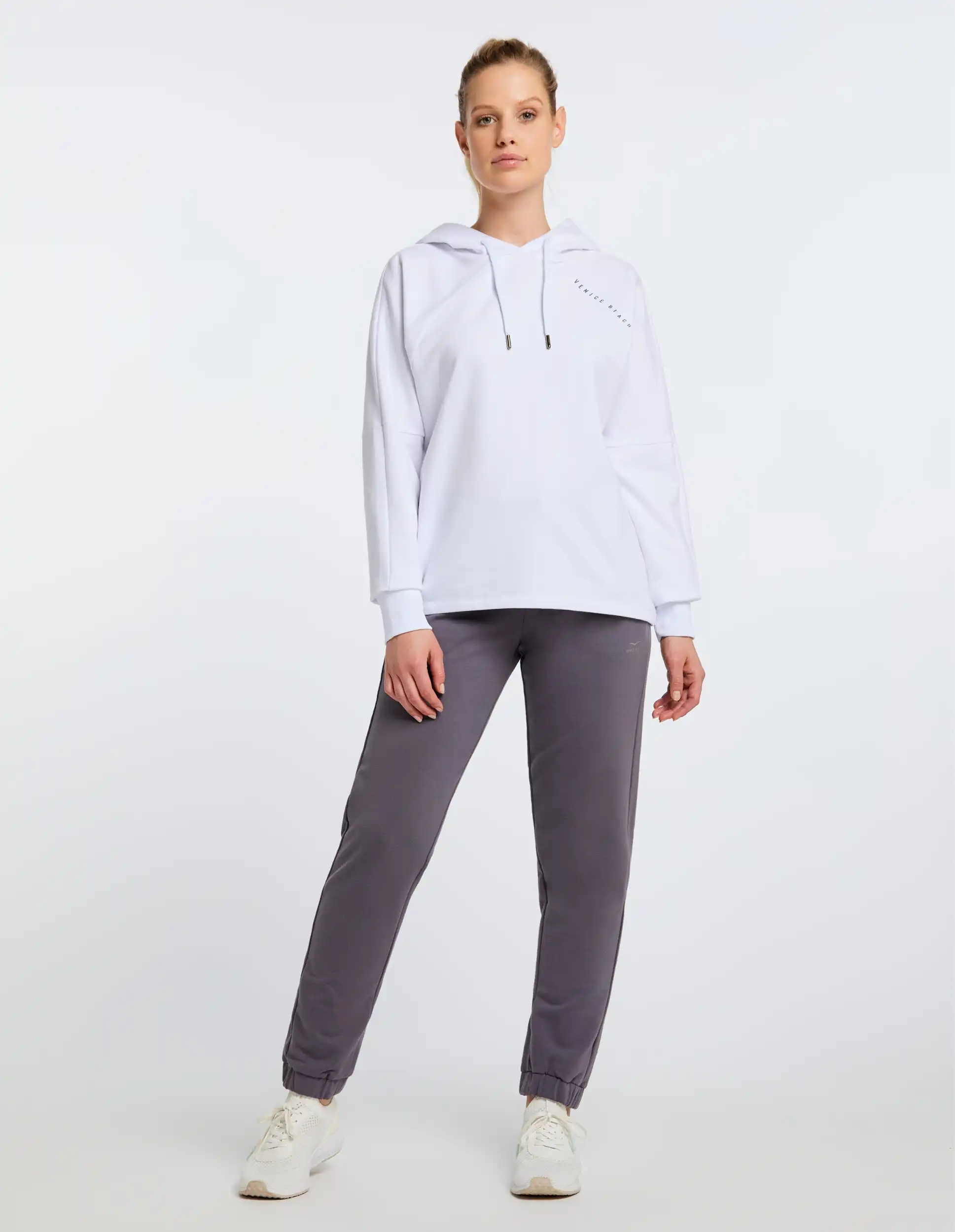 VB_Noelle 4021_BB01 Kapuzenswe